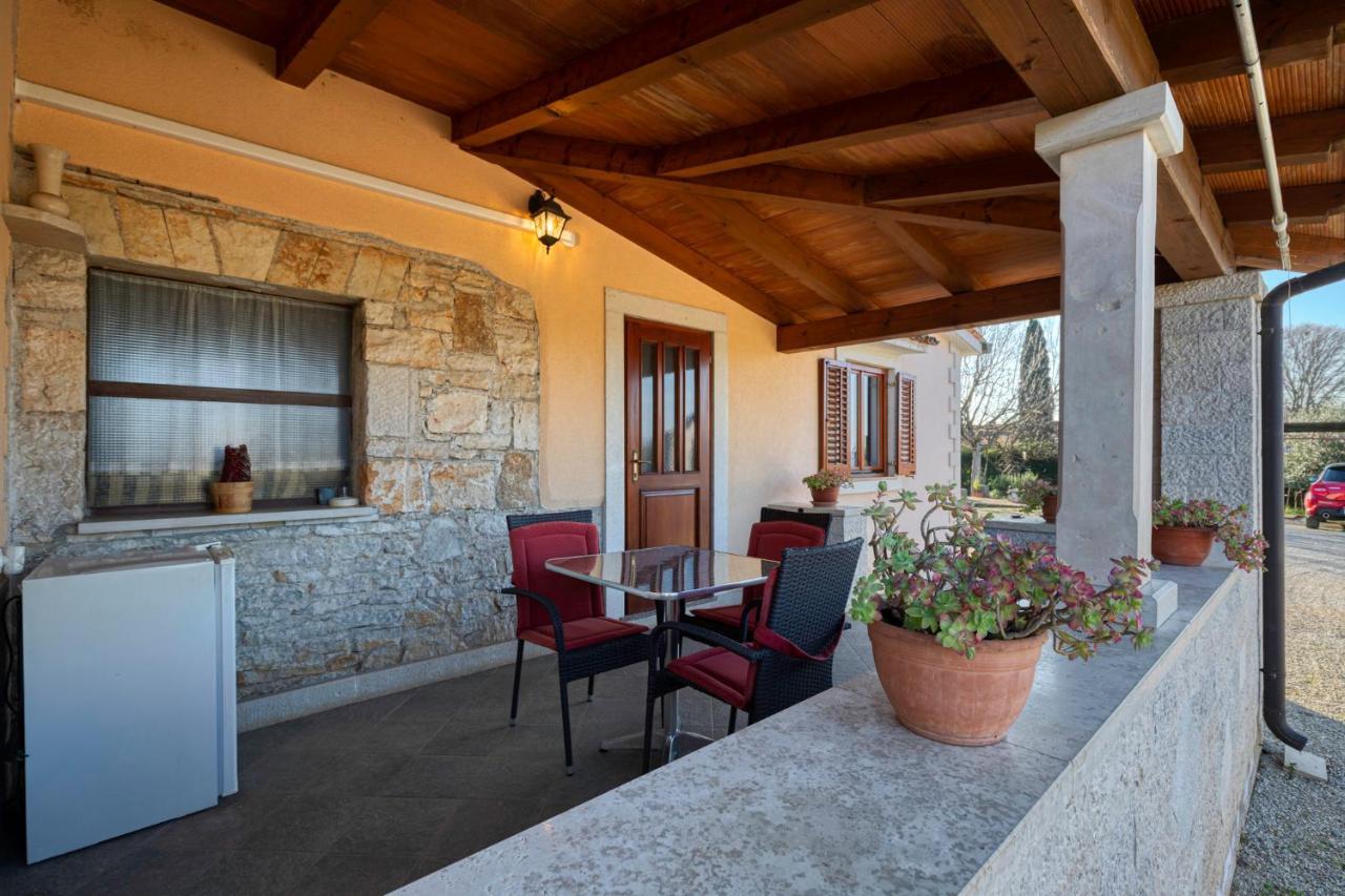 Palmira Apartment Porec Exterior photo