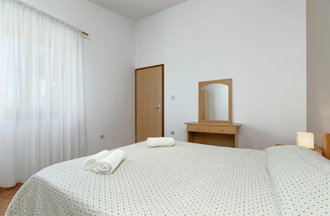 Palmira Apartment Porec Exterior photo